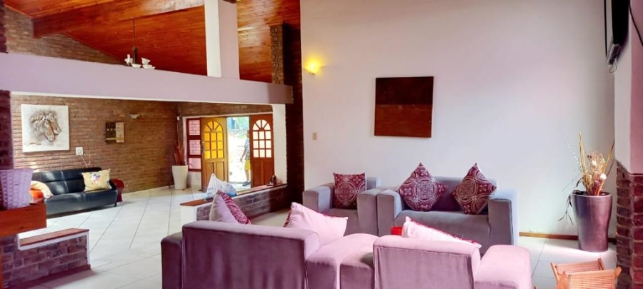 5 Bedroom Property for Sale in Beacon Bay North Eastern Cape